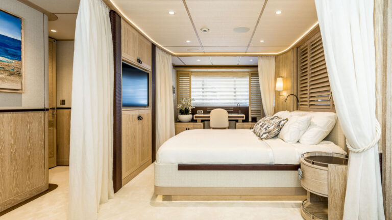 33-Mulder-Calypso-VIP-Cabin-6