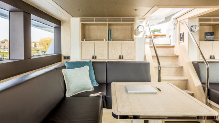 41-Mulder-Calypso-Wheelhouse-1