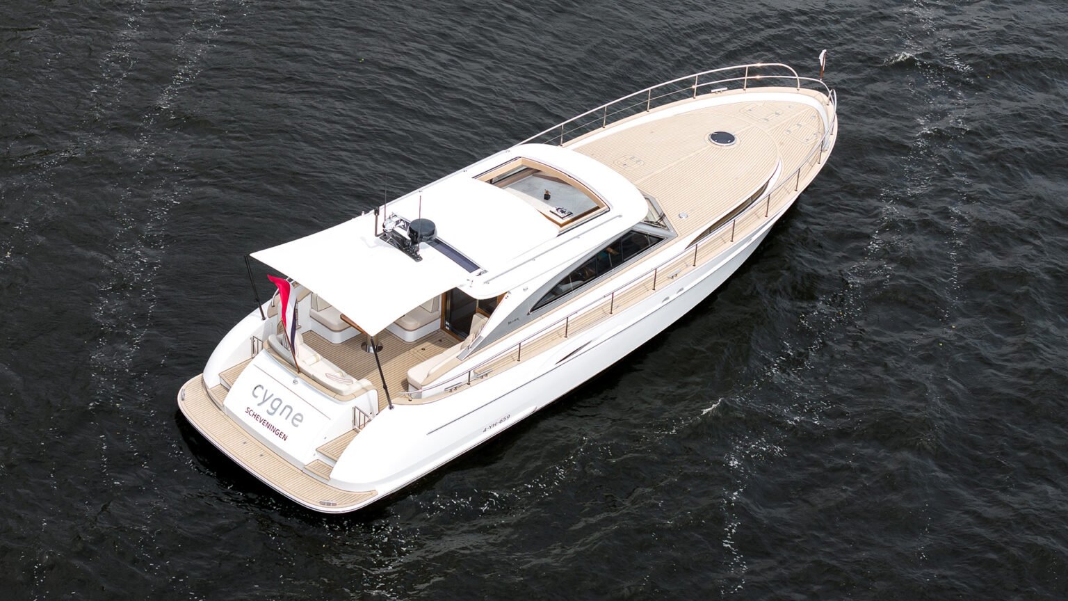 RubenGriffioen_Cygne-exterior_MulderShipyard_DJI_0008_01