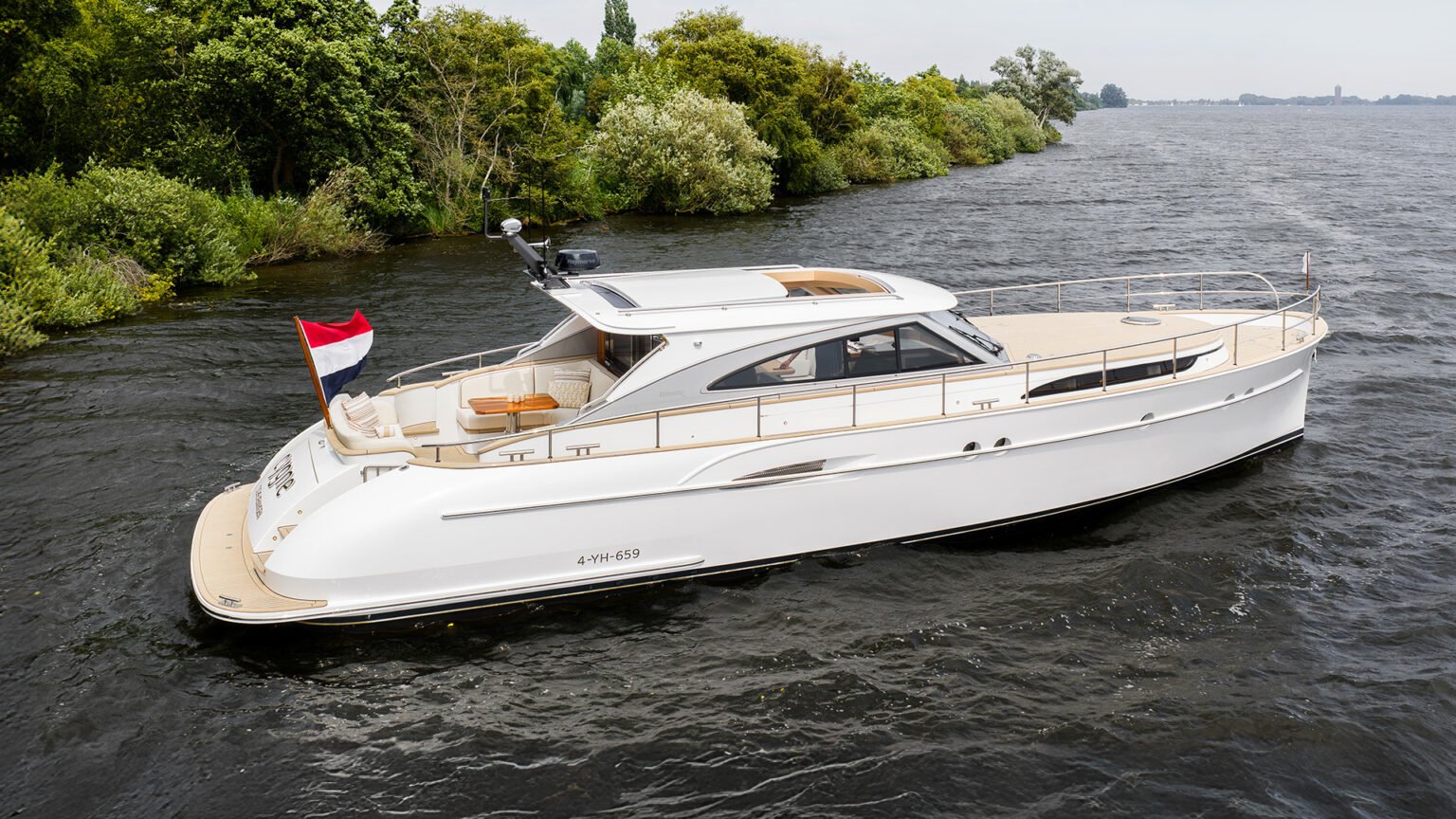 RubenGriffioen_Cygne-exterior_MulderShipyard_DJI_0059