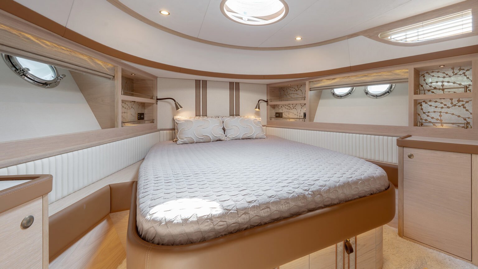 RubenGriffioen_Cygne-interior_MulderShipyard_RJG05118