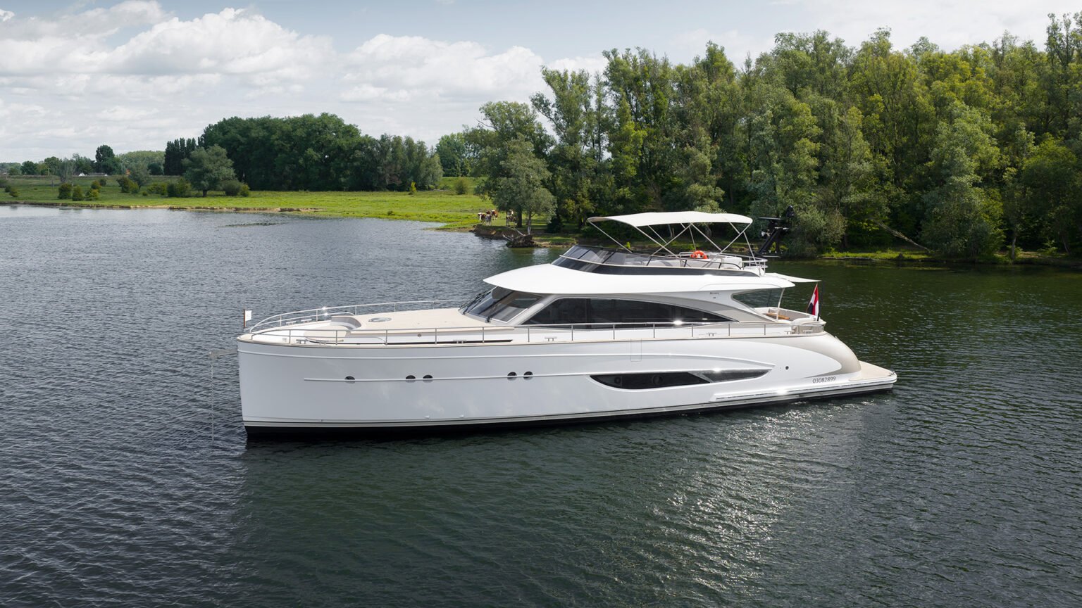 RubenGriffioen_Aurora-exterior_MulderShipyard_DJI_0001