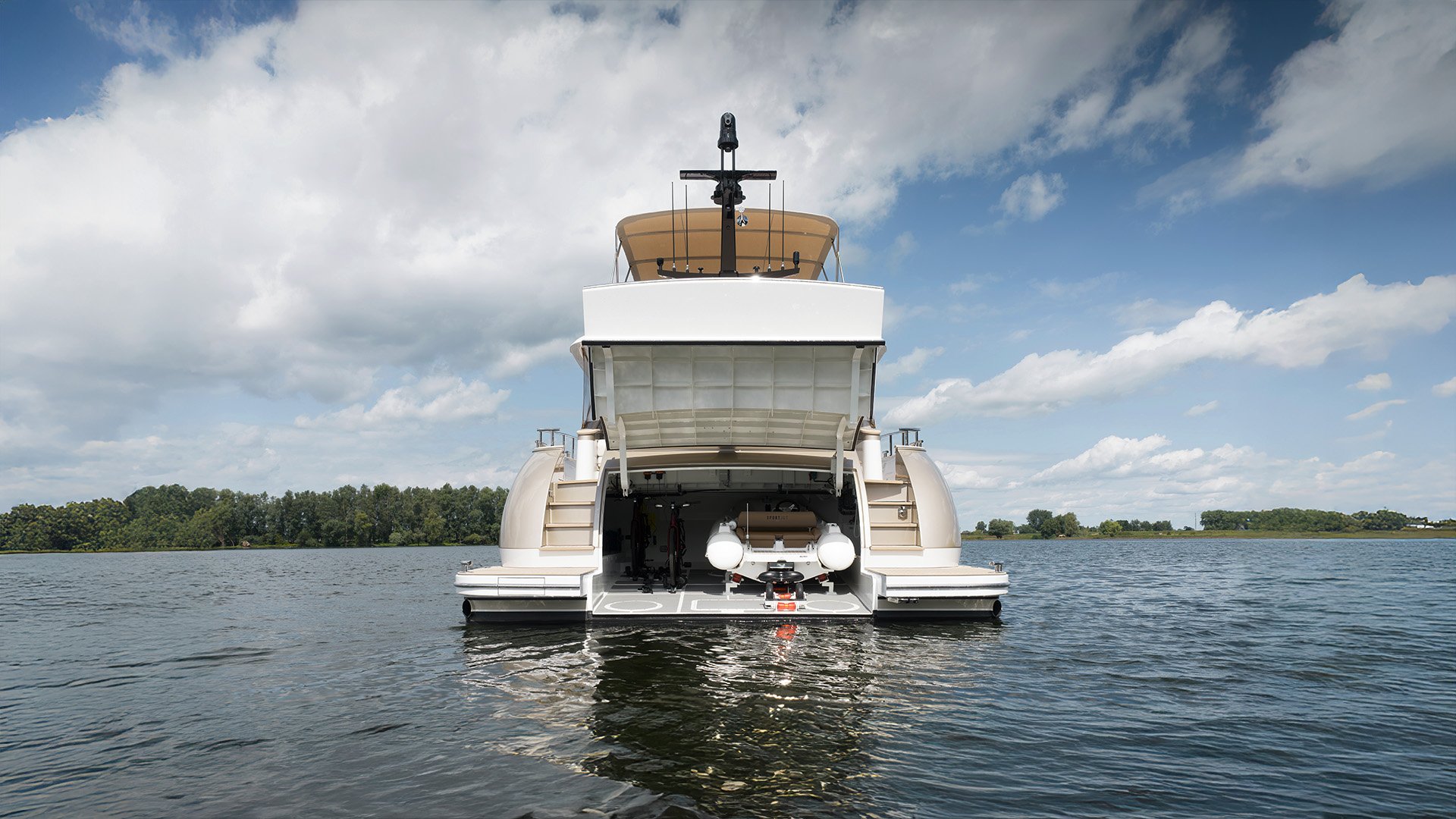RubenGriffioen_Aurora-exterior_MulderShipyard_DJI_0032_02