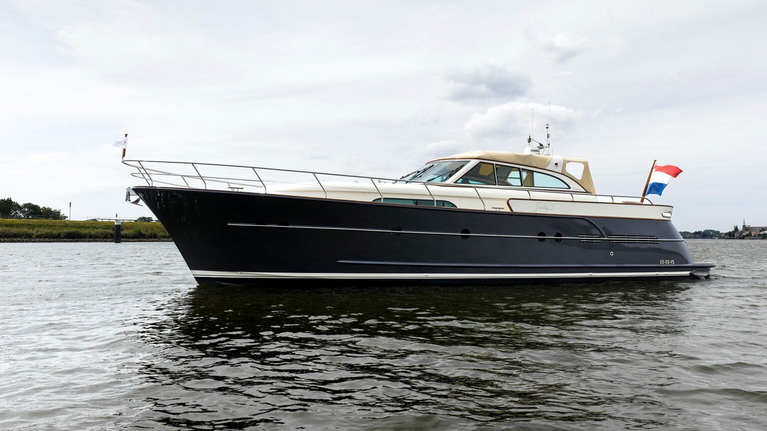 RubenGriffioen_JollyS-exterior_MulderShipyard_DJI_0119