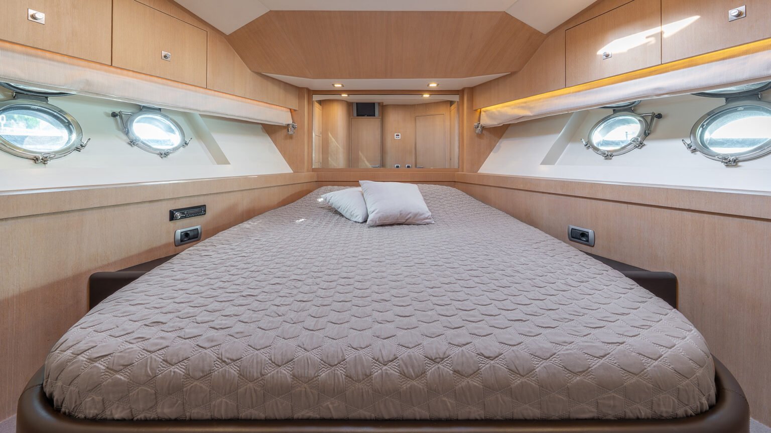 RubenGriffioen_JollyS-interior_MulderShipyard_RJG05456