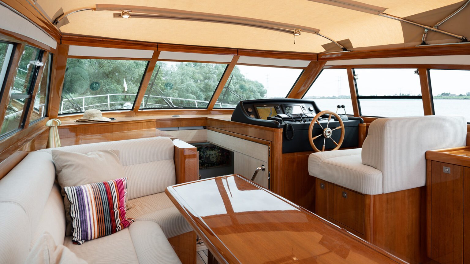 RubenGriffioen_JollyS-interior_MulderShipyard_RJG05507