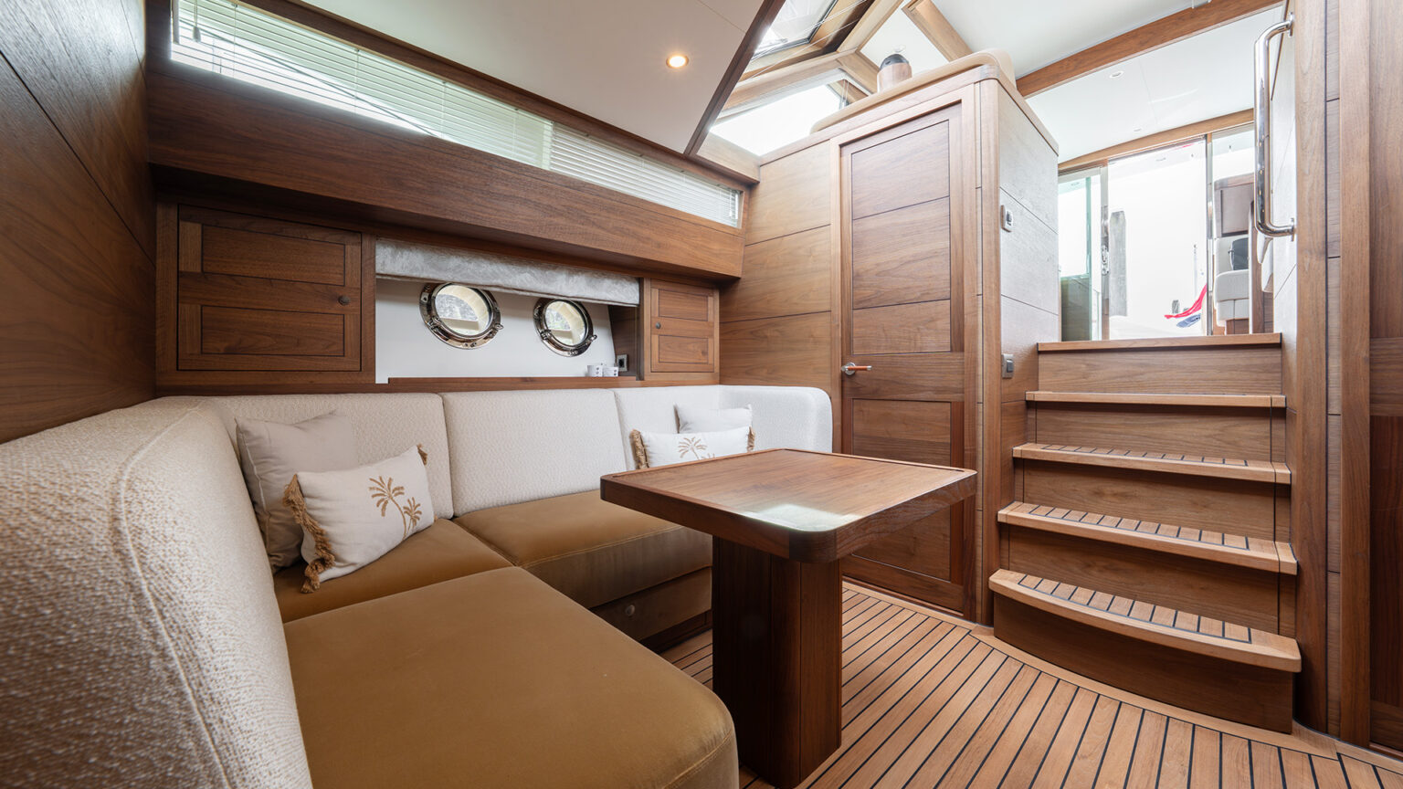 Partout-interior_MulderShipyard_RJG05550