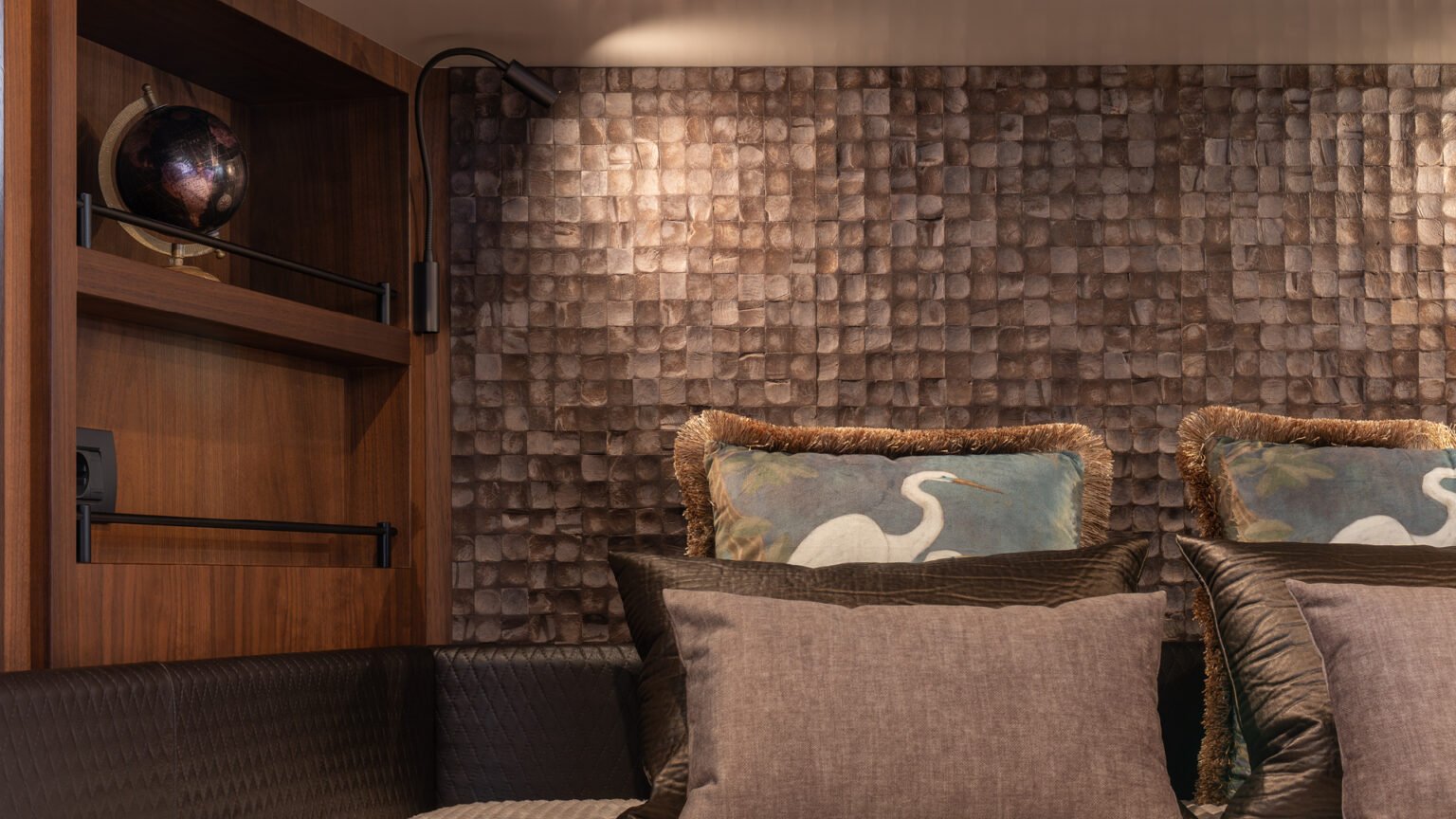 MUL25072-BN0128-AZURE13