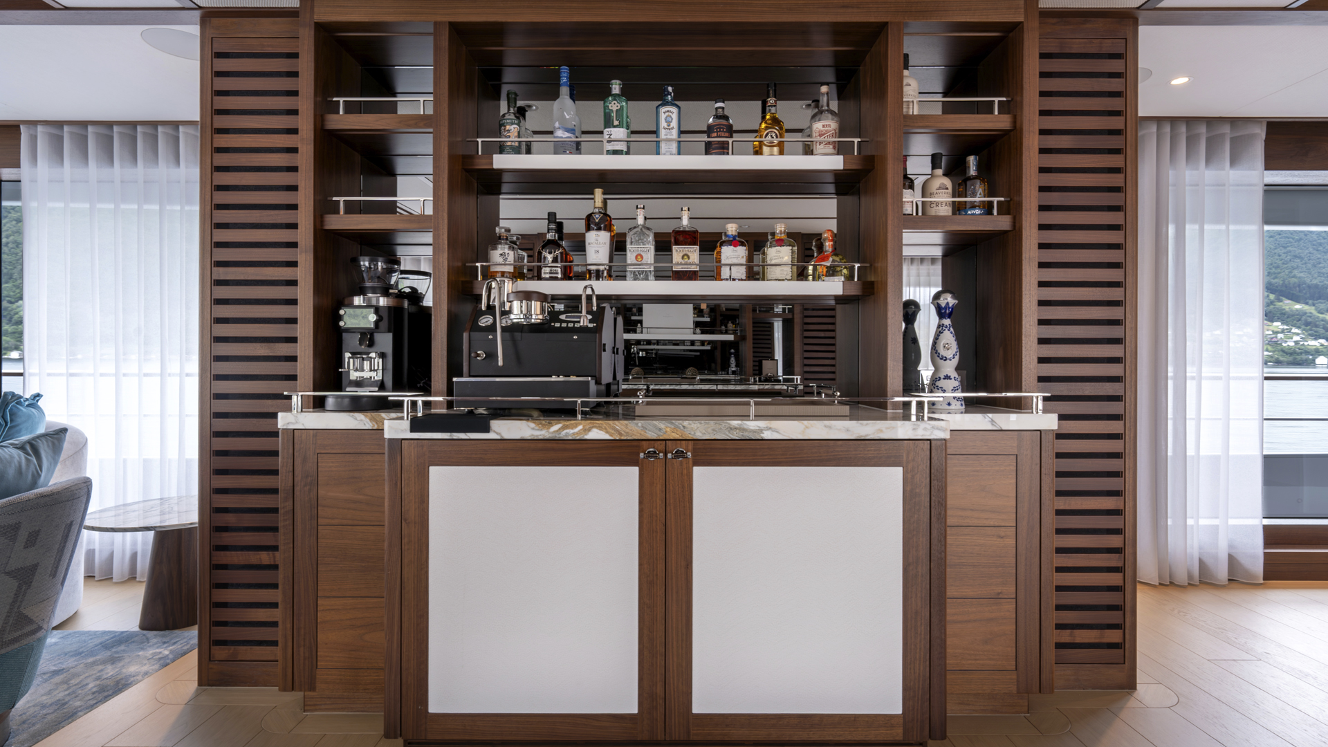 Mulder-ThirtySix-BN139-Q43-int (26)